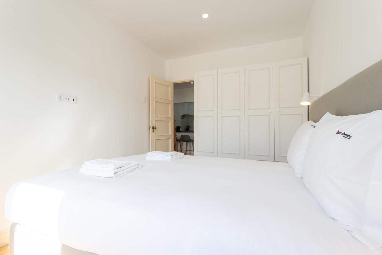 Flh Downtown Central Flat With Balcony Lisbon Luaran gambar